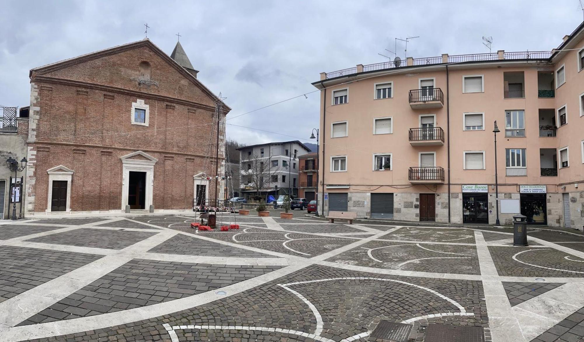 Al Campanile Centro Storico Ampio Luminoso E Panoramico Appartamento Trilocale Carsoli Zewnętrze zdjęcie